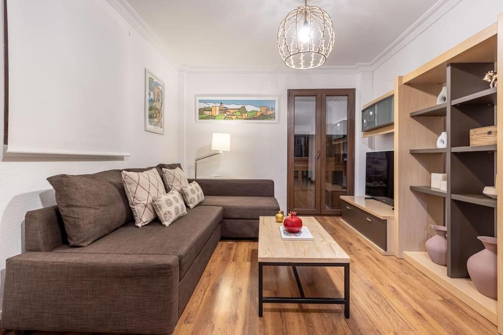 Apartamento Con Terraza A 4 Minutos De La Catedral Granada Ngoại thất bức ảnh