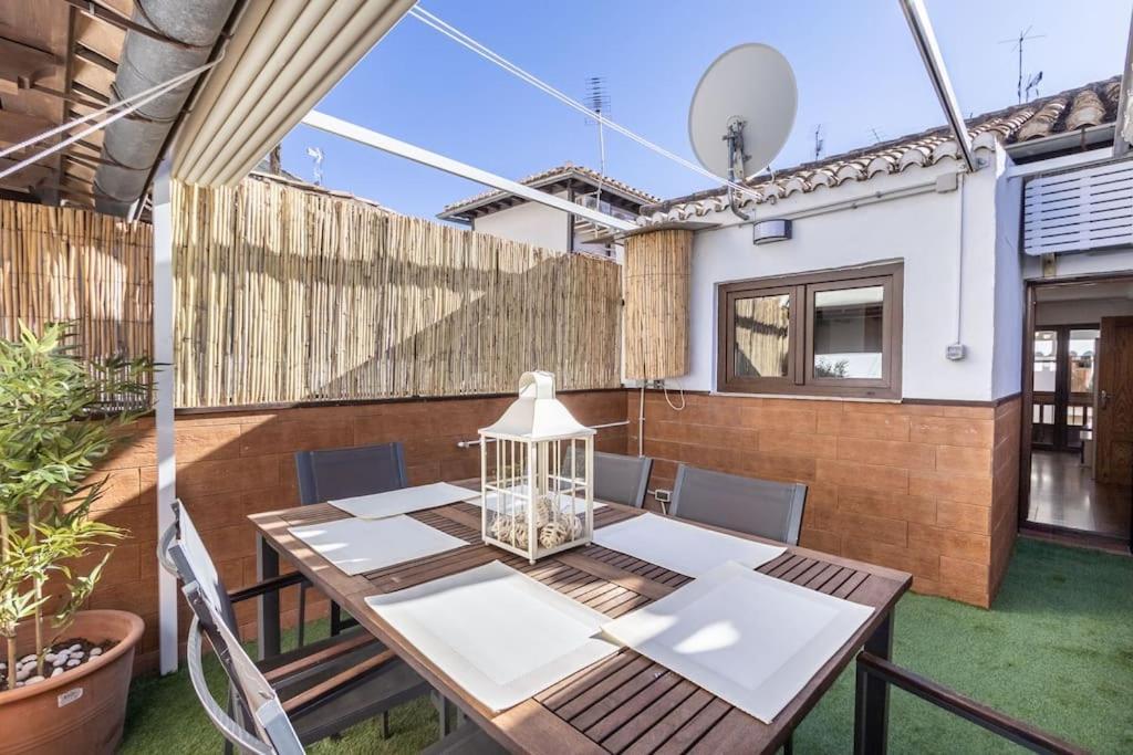 Apartamento Con Terraza A 4 Minutos De La Catedral Granada Ngoại thất bức ảnh