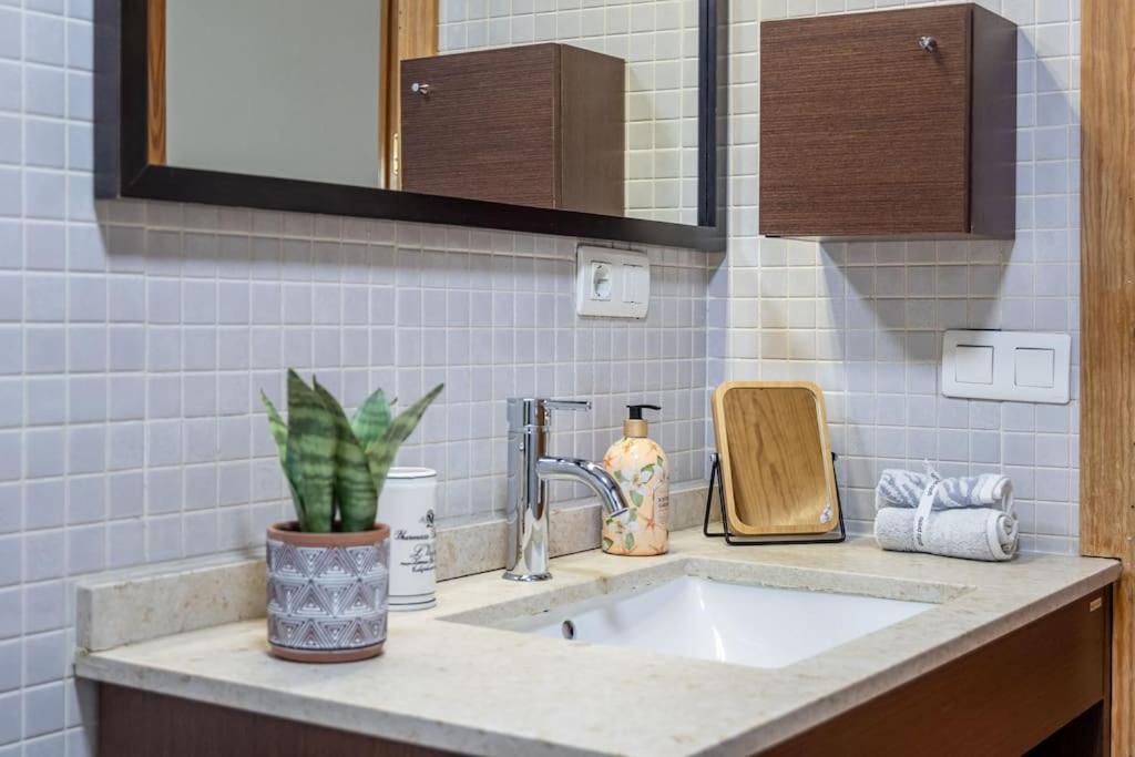 Apartamento Con Terraza A 4 Minutos De La Catedral Granada Ngoại thất bức ảnh