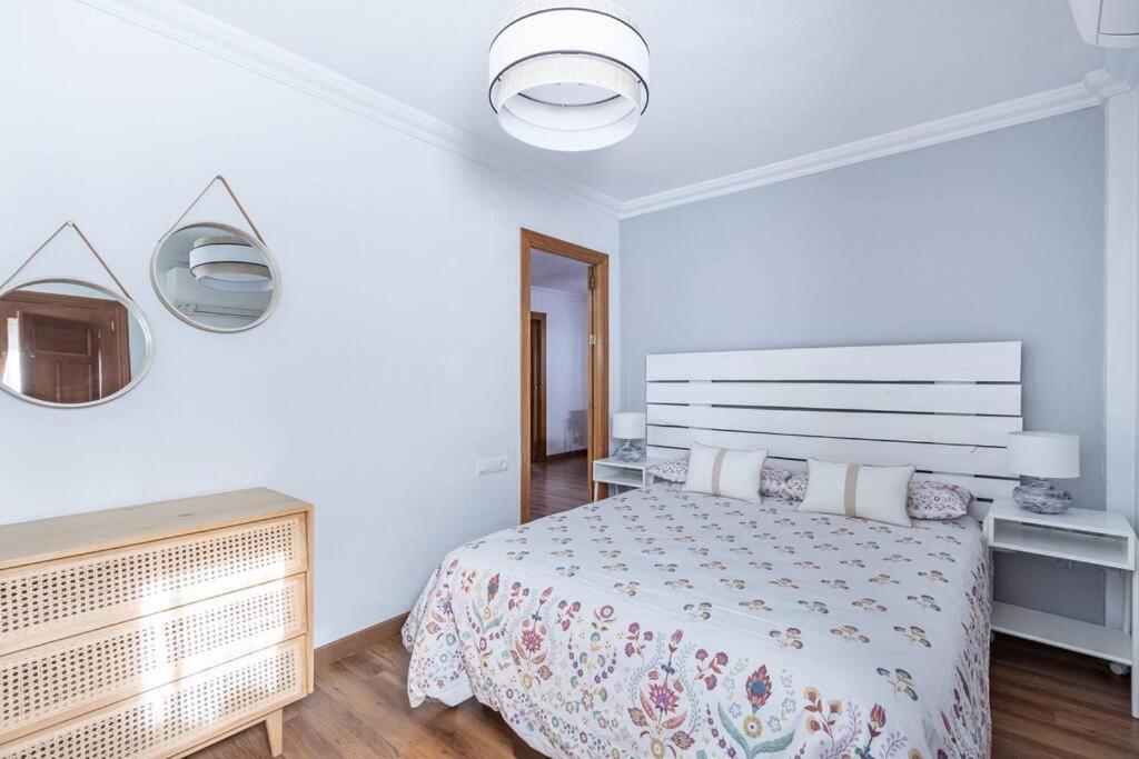 Apartamento Con Terraza A 4 Minutos De La Catedral Granada Ngoại thất bức ảnh