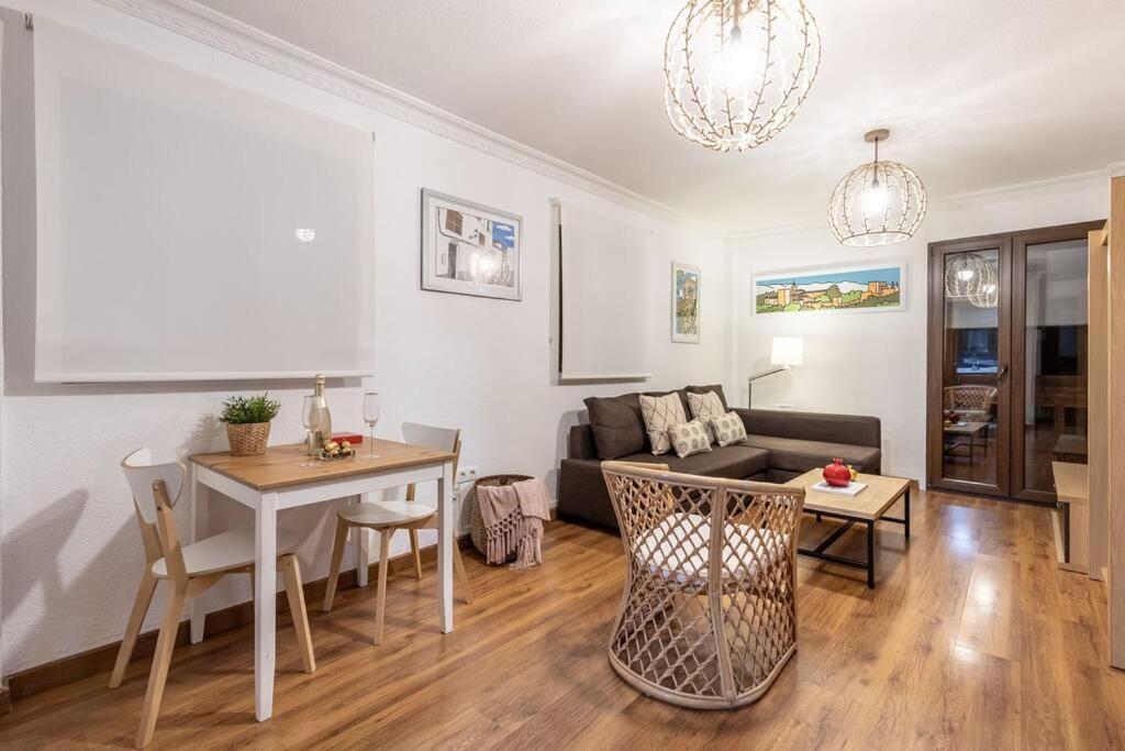 Apartamento Con Terraza A 4 Minutos De La Catedral Granada Ngoại thất bức ảnh